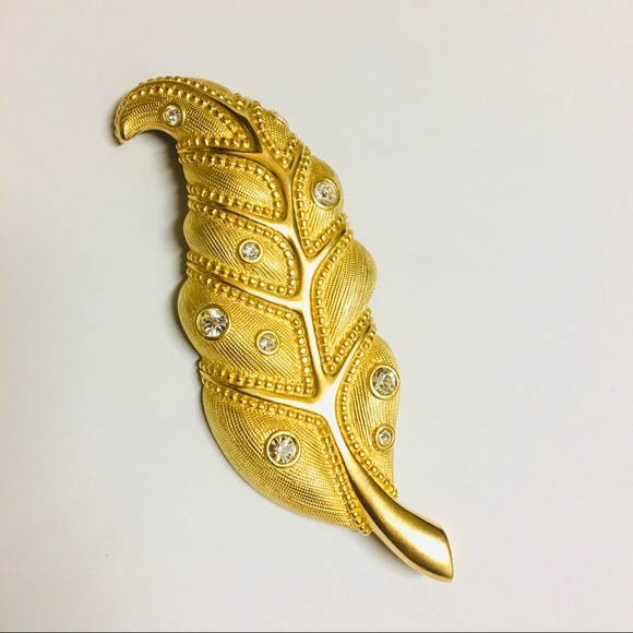NWOT Swarovski Feather Shape Gold Tone Brooch Pin